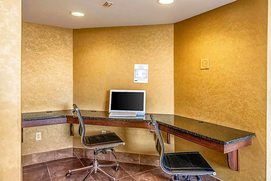 Quality Inn & Suites