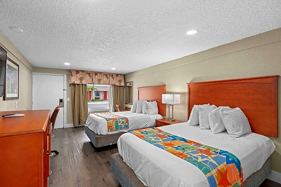 Travelodge by Wyndham Kissimmee Orlando