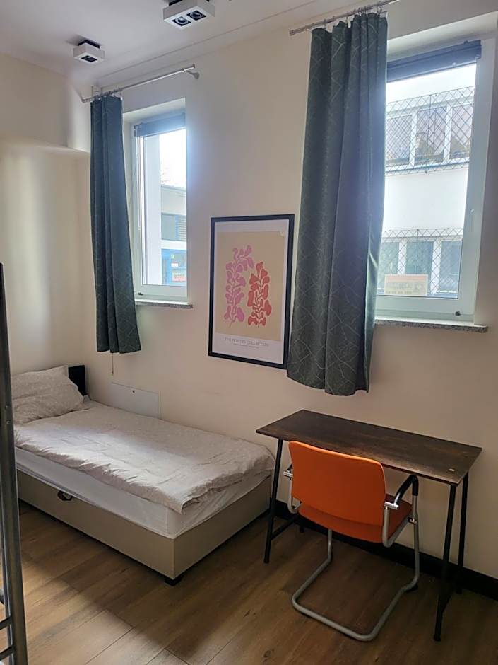 Rooms4Rest Bokserska - Private rooms for tourists