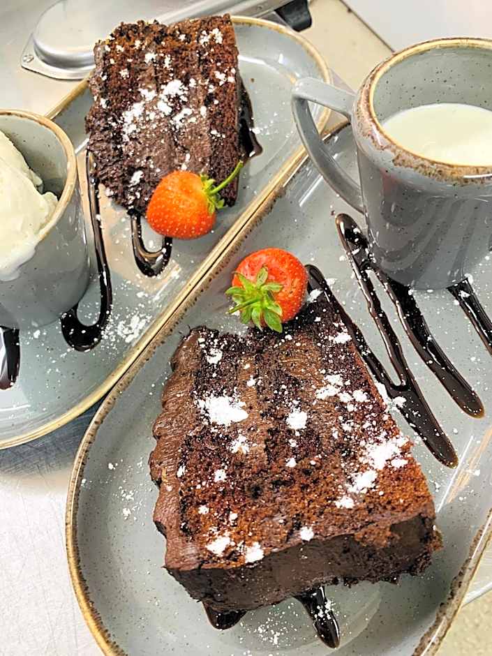 The Yew Tree at Longhope