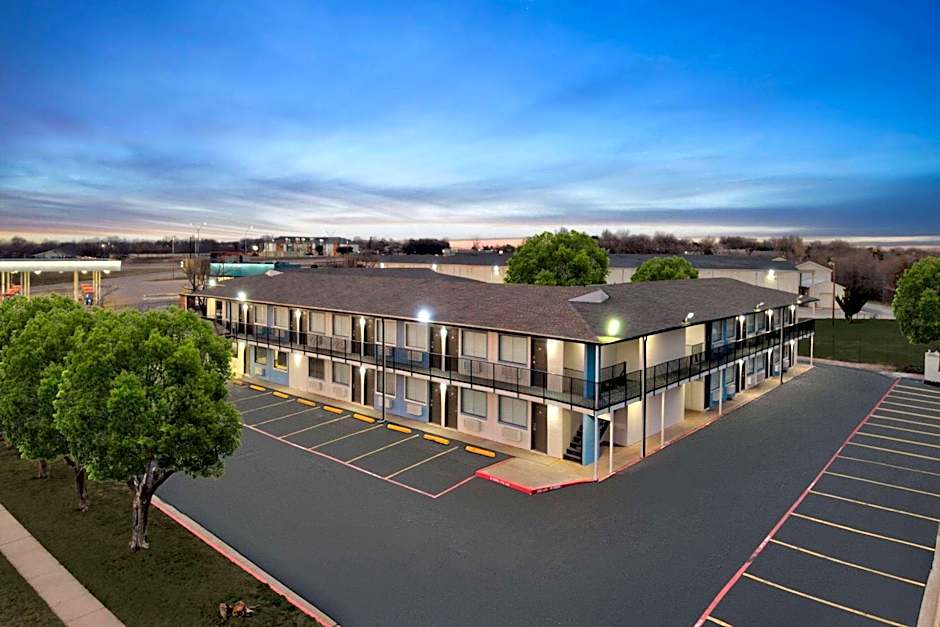 Days Inn by Wyndham Wichita Falls