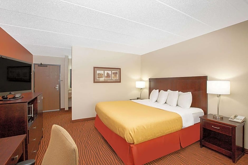 AmericInn by Wyndham Muscatine