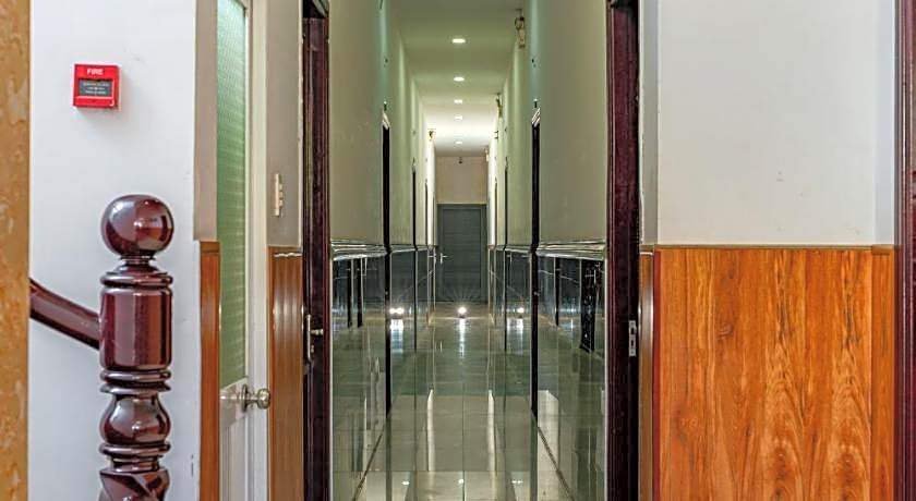 Thi Long Phung Hotel