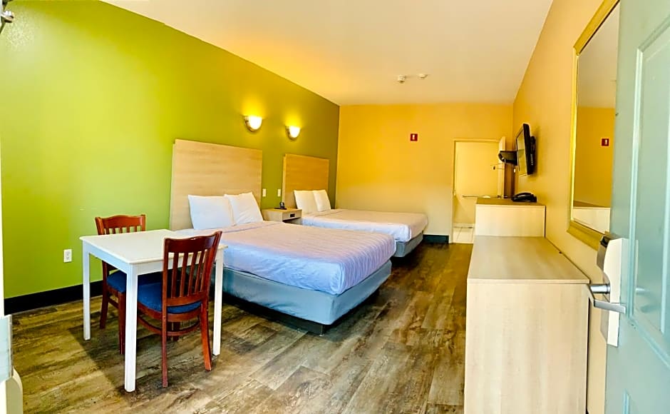 Weston Inn & Suites