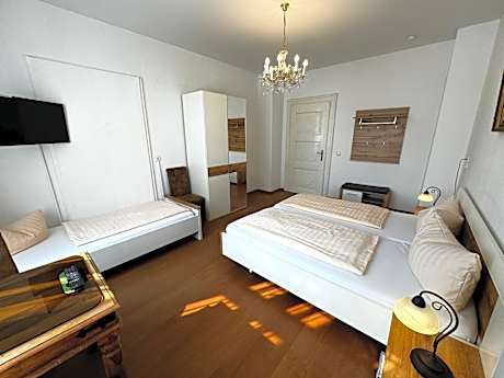 Basic Triple Room