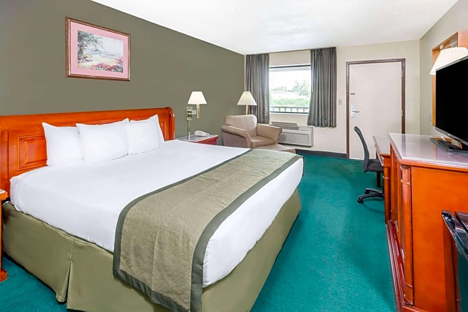 Days Inn by Wyndham Hannibal