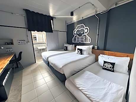 Standard Twin Room with Extra Bed - Non-Smoking