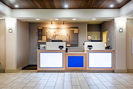 Holiday Inn Express Hotel & Suites Lewisburg By IHG