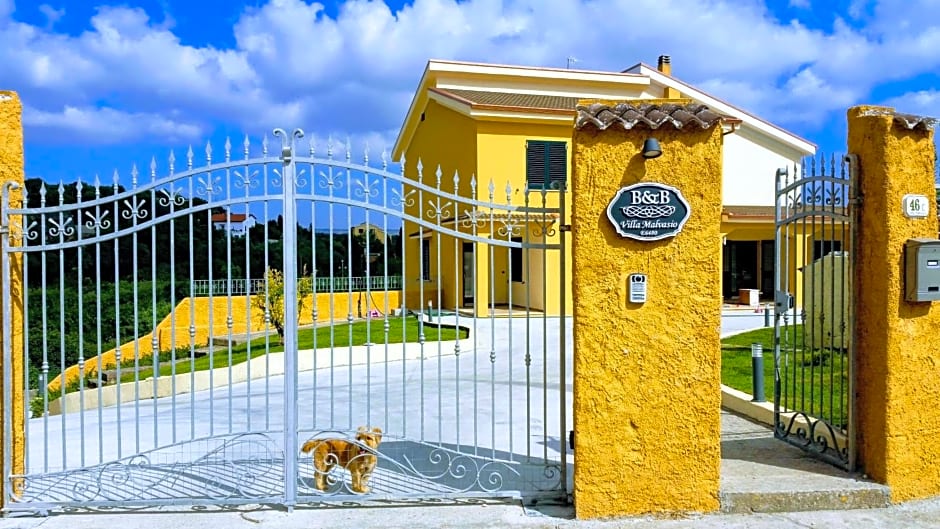 Villa Malvasio Pool and Jacuzzi Room Sassari