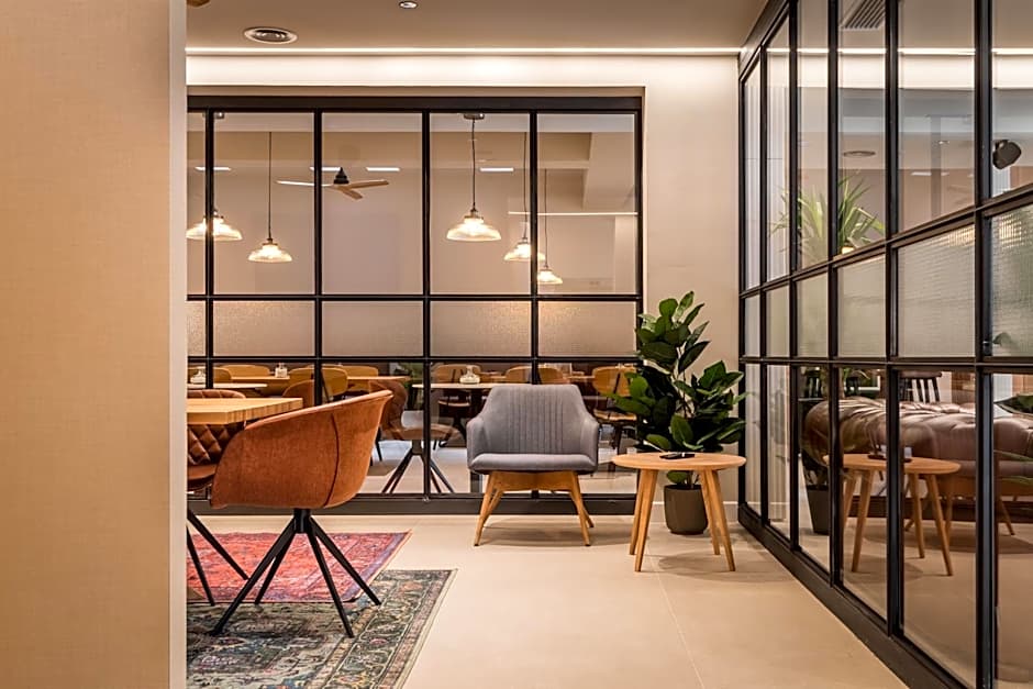 Aerohotel Barcelona Airport 24h