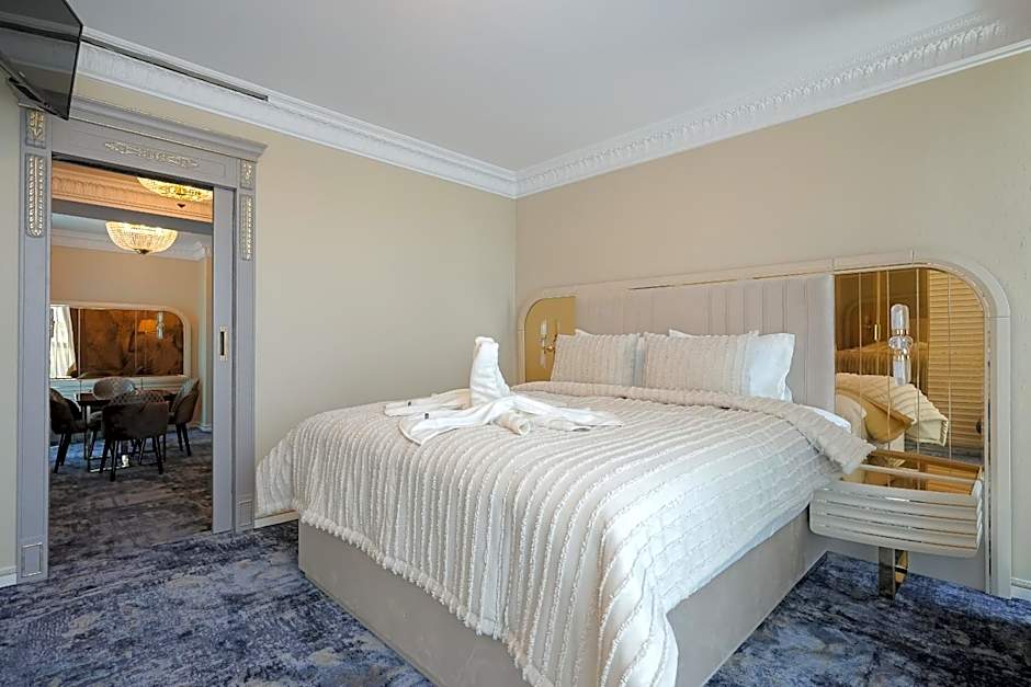 W Regal Boutique Hotel&Spa