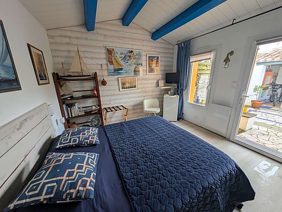 Les Yeux Bleus Bed & Breakfast