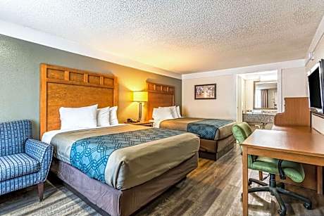 Double Room with Two Double Beds - Smoking