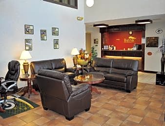 Baymont Inn & Suites Green Bay