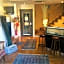 Aurelia Garden Gold B&B