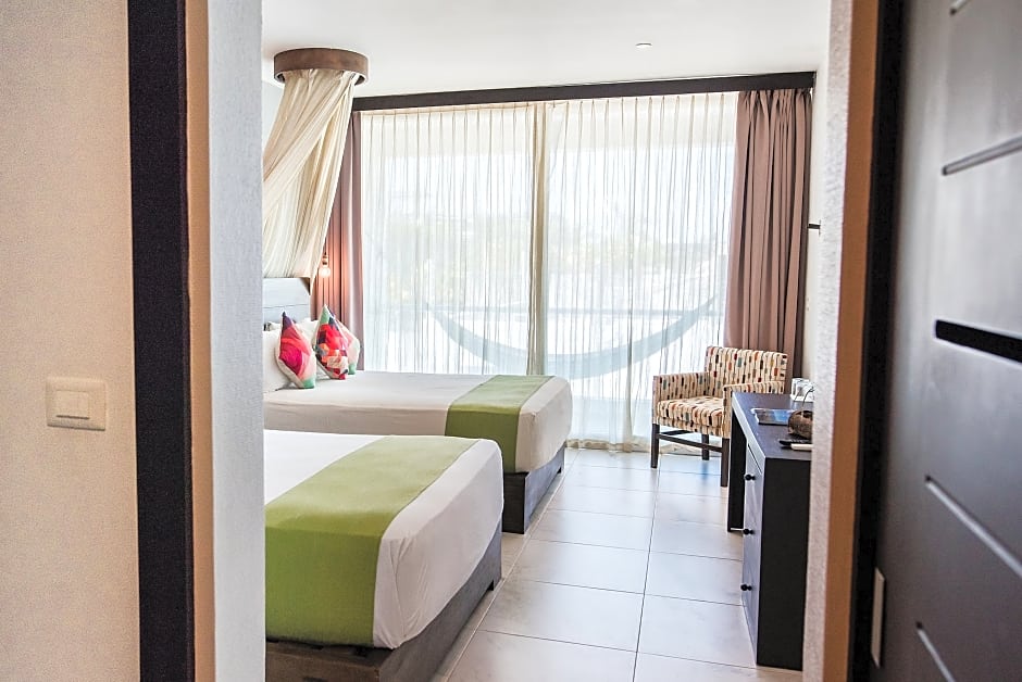 Soho Playa Hotel