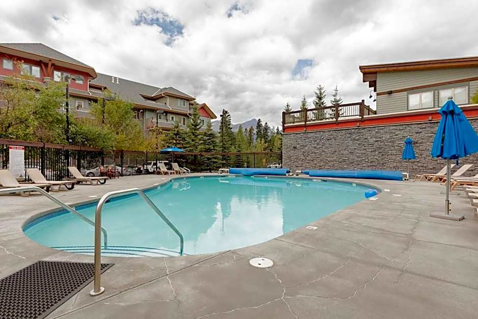 Wolf Mountain Escape