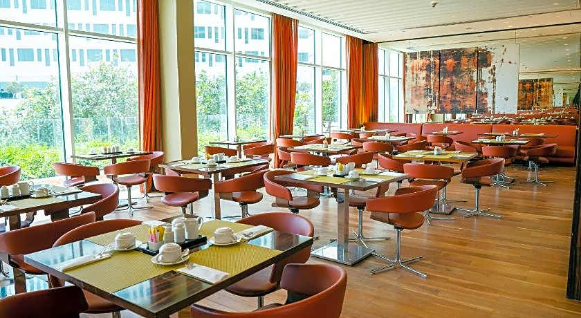 Yas Plaza Circuit by IHG