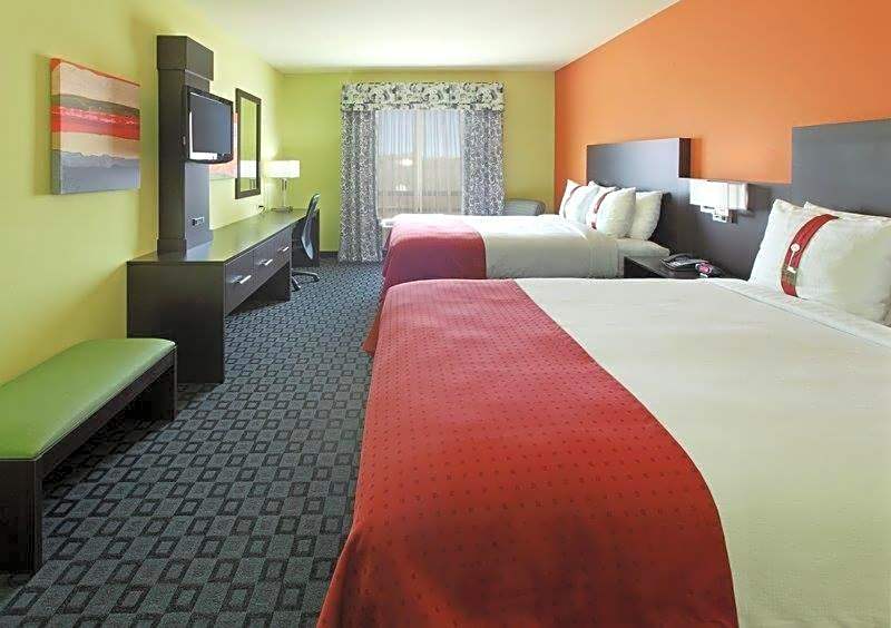 Holiday Inn Garland By IHG