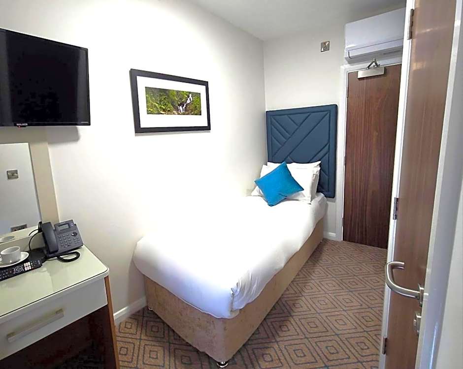 The Bailie, Main St Bailieborough, A82T6C6