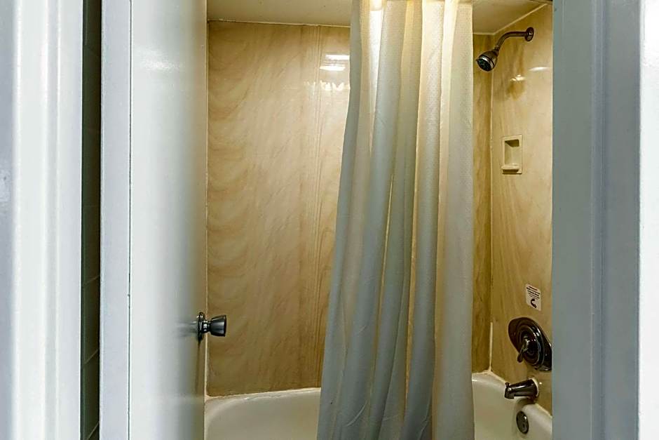 Econo Lodge Zanesville Downtown