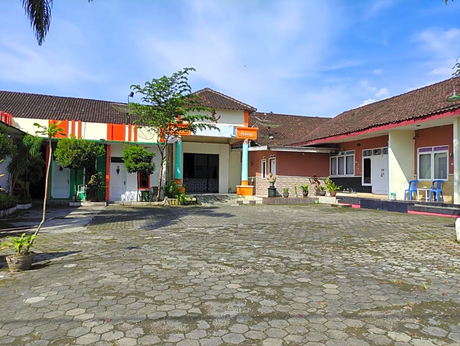 SPOT ON 91105 Hotel Salsabila