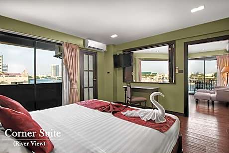 Corner Suite
