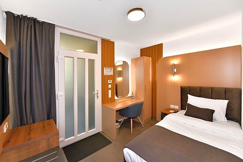 Korki's Motel
