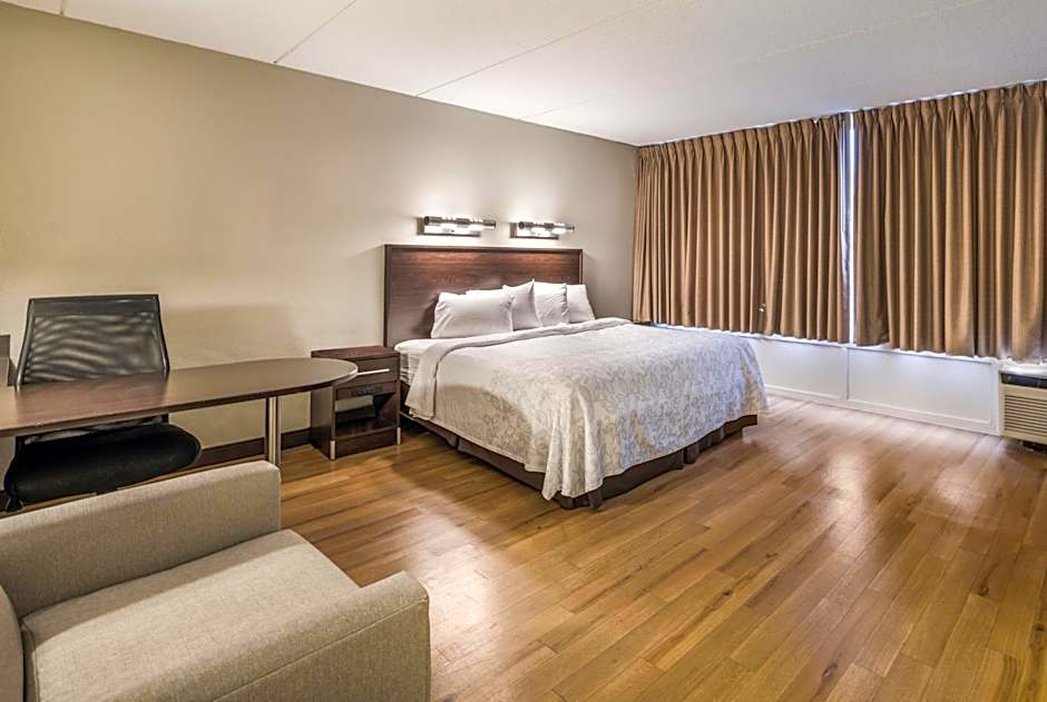 Red Roof PLUS+ Boston - Woburn/Burlington