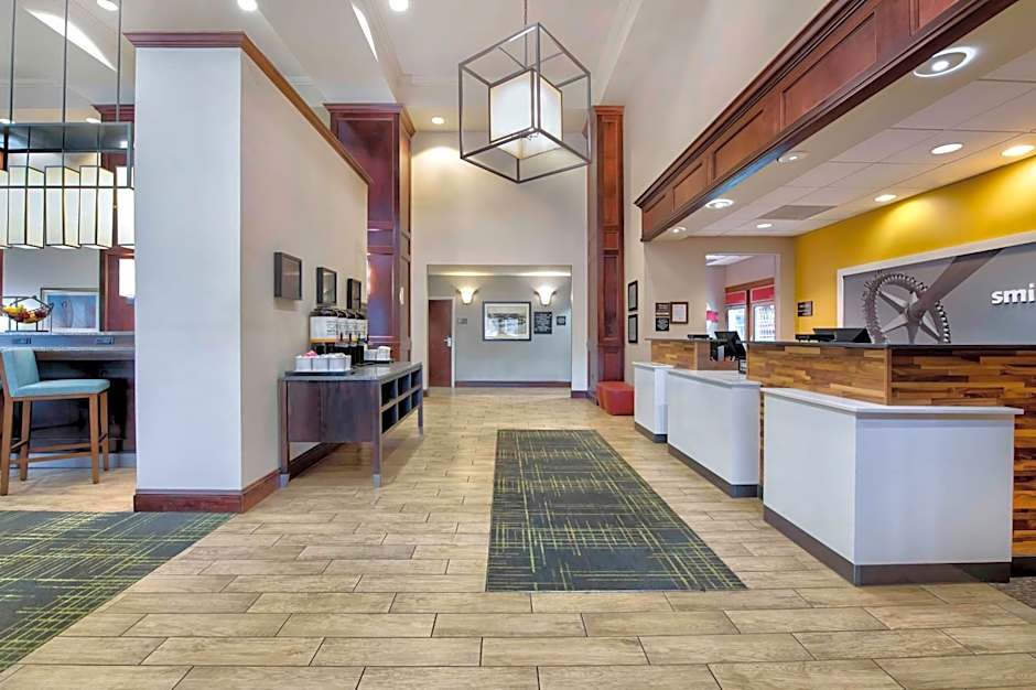 Hampton Inn By Hilton & Suites Jackson