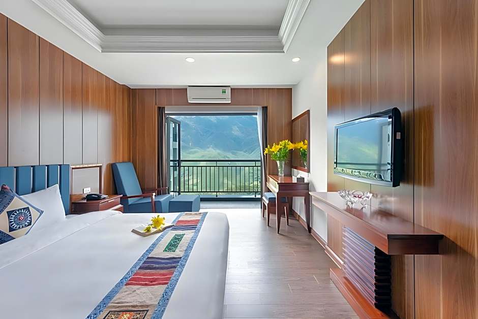 Bamboo Sapa Hotel