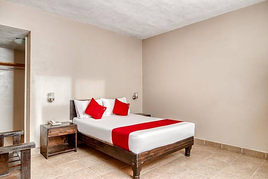 Capital O Hotel La Siesta