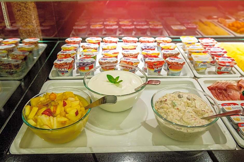 dasbreitehotel am Rhein