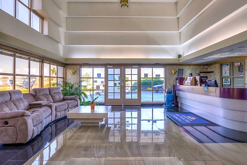 Americas Best Value Inn - Phoenix / Ashland