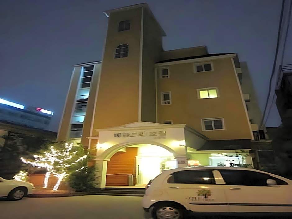 Apple Tree Pohang Hotel