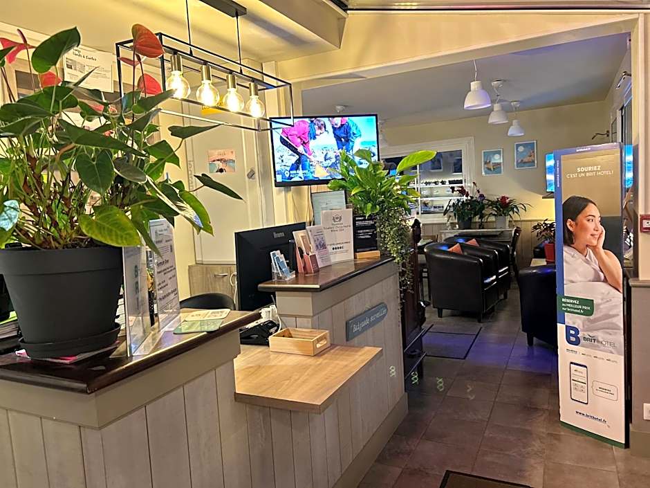 BRIT HOTEL Lannion-Perros Guirec