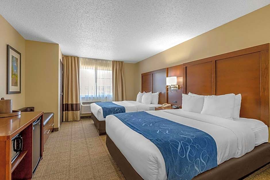 Comfort Suites Cedar Falls Industrial Park