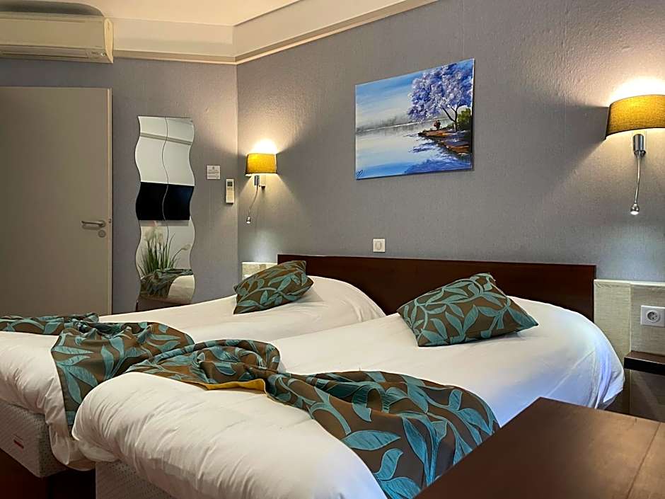 L'EMBLEME - BOUTIQUE HOTEL