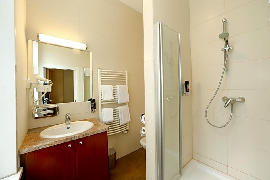 Timeout City Hotel, 5 min to city center, Self Check In