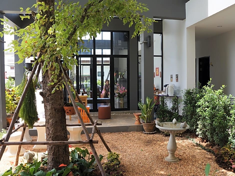 Sabai @ Chumphae Hotel