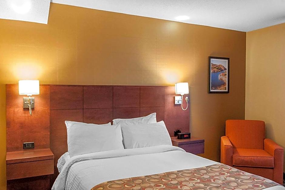 Quality Hotel & Suites Gander