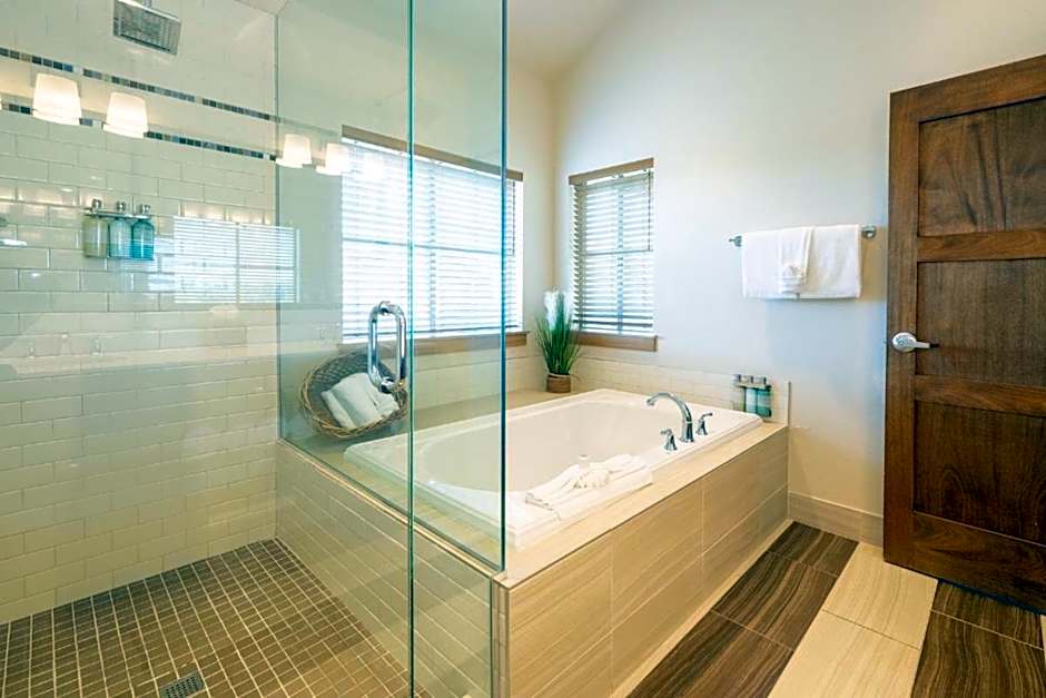 The Lodge at Columbia Point