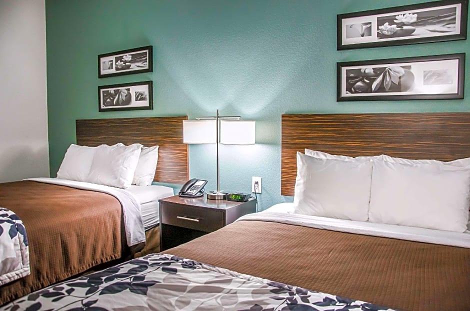 Sleep Inn & Suites Center