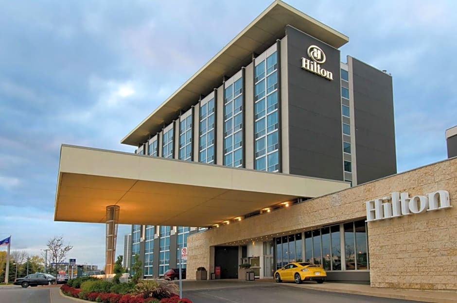 Hilton Toronto Airport Hotel - Suites