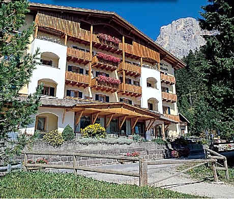 Hotel Jolanda