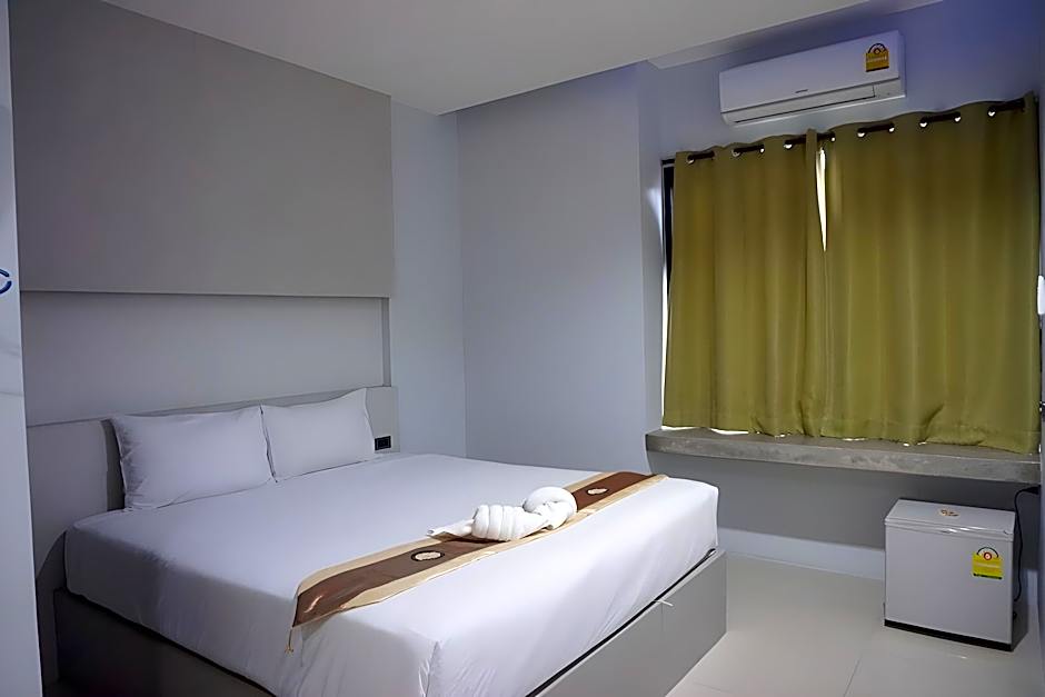 C2U Hotel Uthai Thani