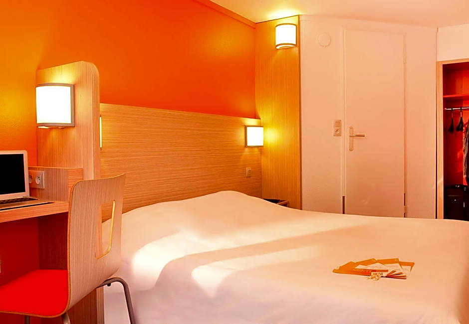 Premiere Classe Valenciennes Ouest Petite Foret Hotel