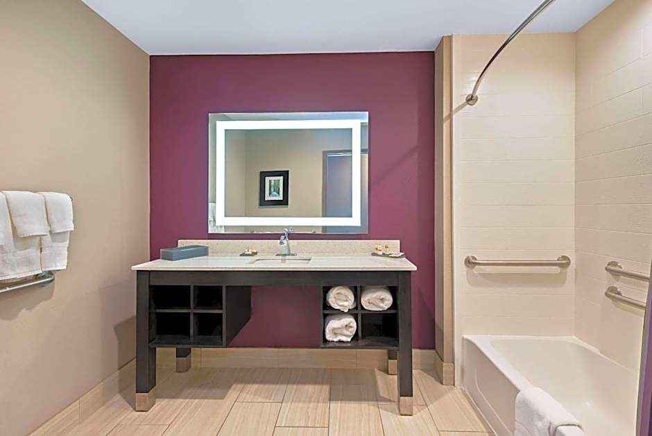 La Quinta Inn & Suites by Wyndham West Monroe