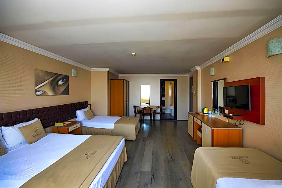 Kozan City Hotel