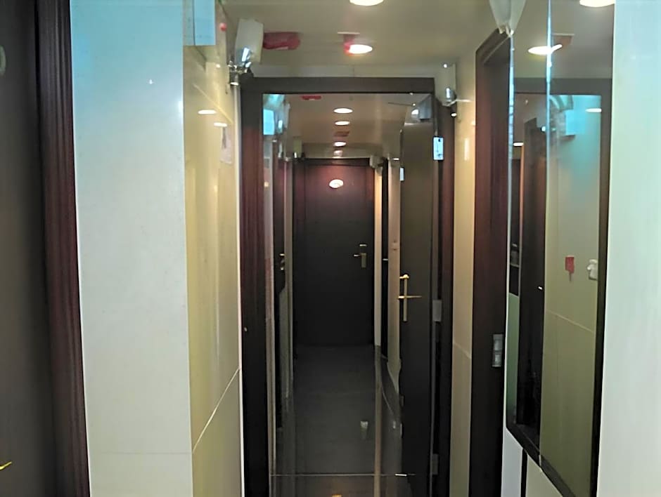 1ST HOMESTAY - HK Taiwan Hostel